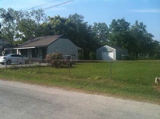 2949 Pearl Ave, Groves, TX 77619