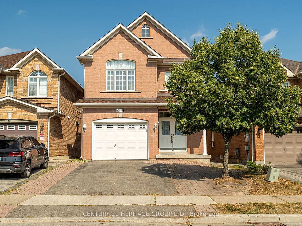 1st image of 211 Kayla Cres