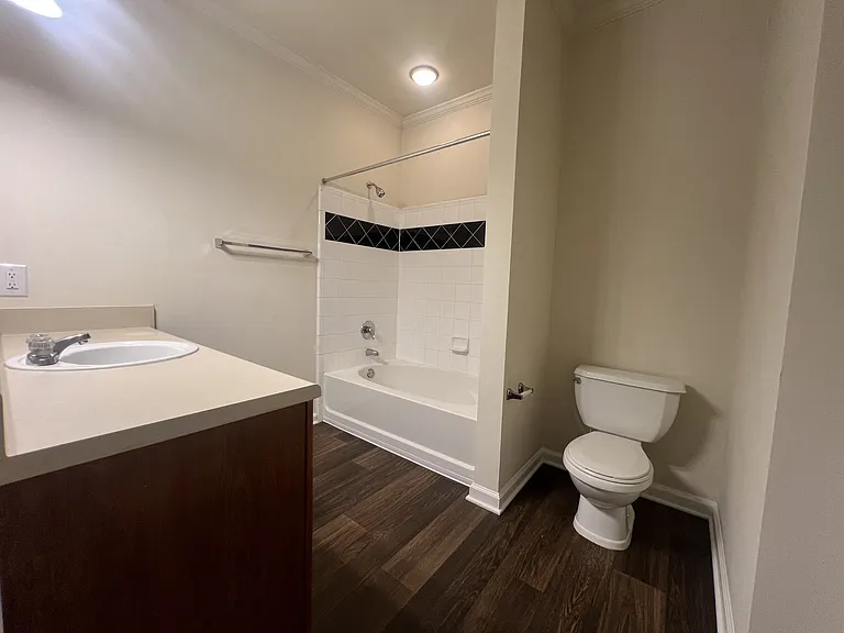 Wesley Kensington Apartments at Stonecrest — Photo 205