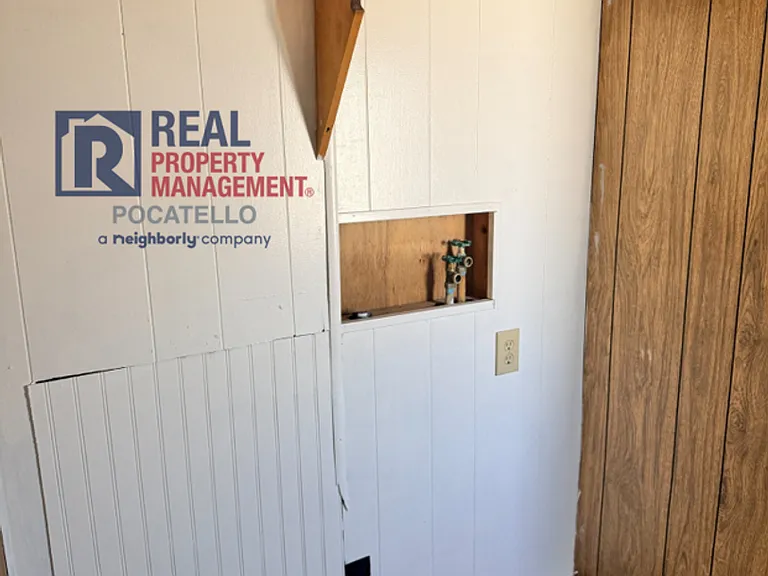 123 Teakwood St — Photo 11