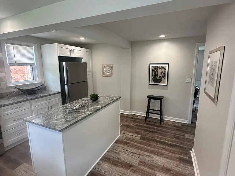 2062 Elmbrook Ln — Photo 16