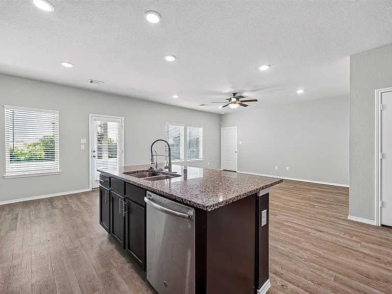 21522 Autumn Summit St — Photo 19