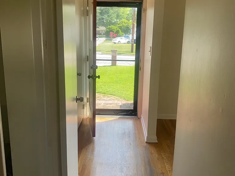 6215 Auth Rd — Photo 9