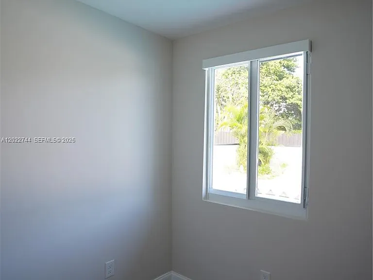 2573 Conroy Dr — Photo 27
