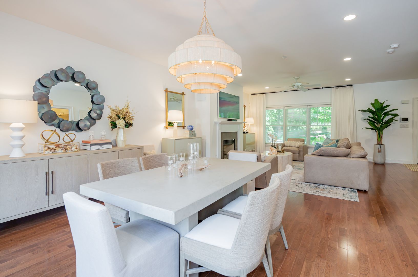  Dining open plan