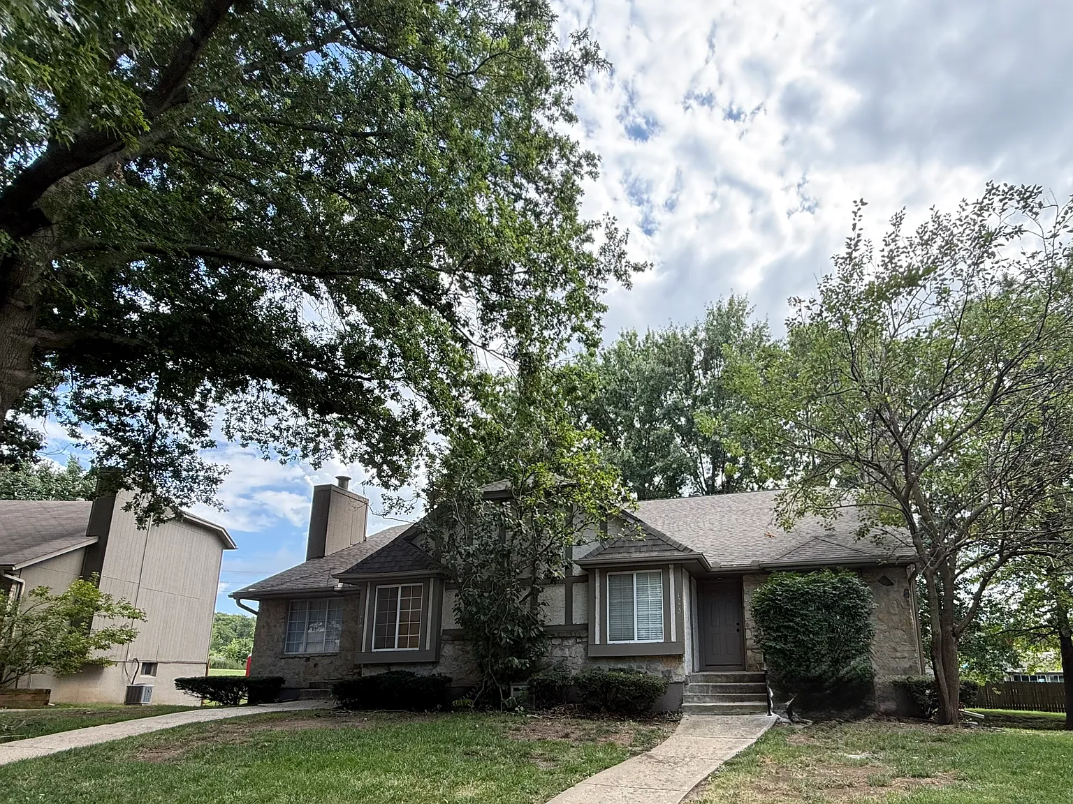 3 bed, 1330 sqft, $1,725 — Photo 1