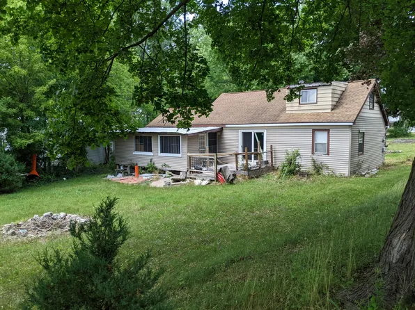 12559 Crystal Lake Dr S, Cement City, MI 49233