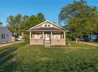 625 Bassett Rd, Bay Village, OH 44140