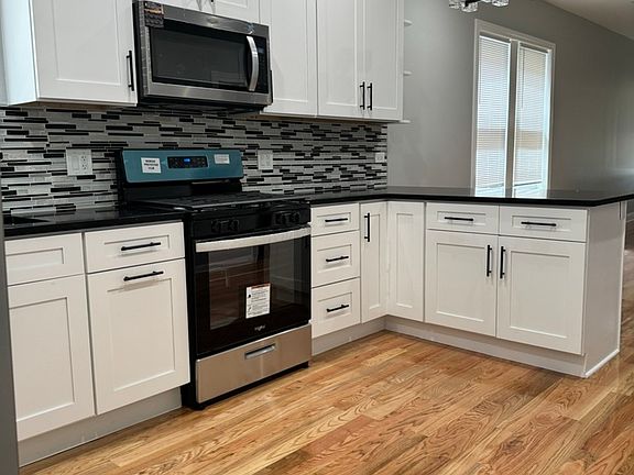 5th image of 6817 S Artesian Ave