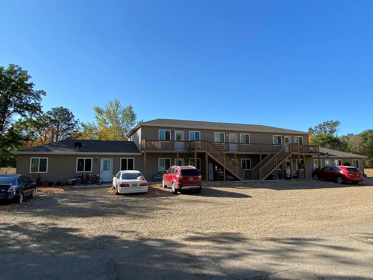 Chase Street Apartments — Photo 1