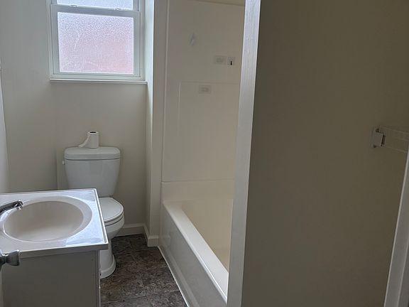 5th image of 2301 E Albert St