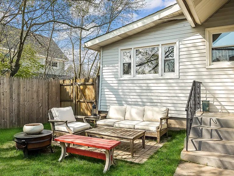 36 Dearborn Ave — Photo 23