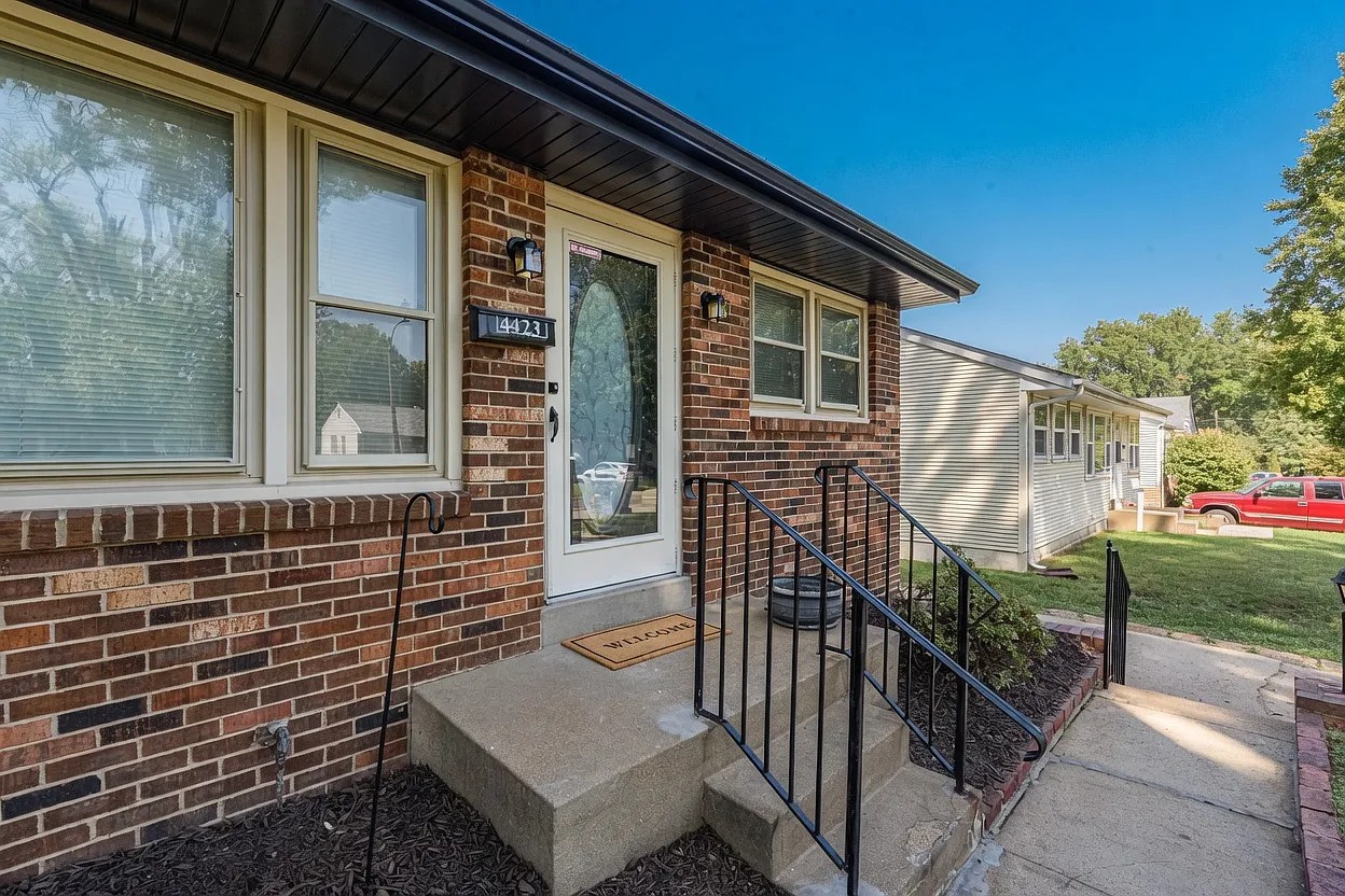 4 bed, 1600 sqft, $4,000 — Photo 3