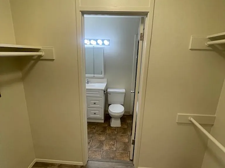 356 Jayne Ave — Photo 9