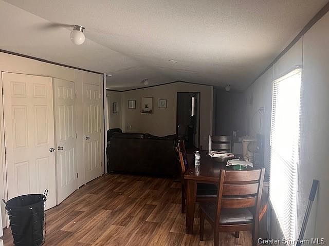 2nd image of 2024 Carr Ln