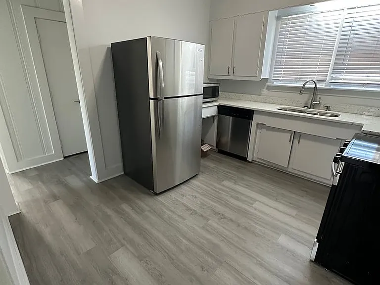 160 Church St — Photo 16