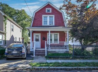 55 Columbia Street, Farmingdale, NY 11735