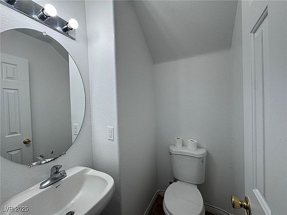 4th image of 5196 Floralita St