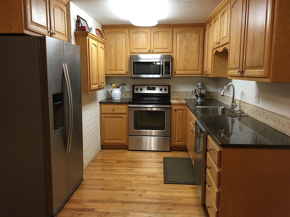Kitchen (partial)