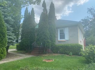 5005 Florence Ave, Downers Grove, IL 60515