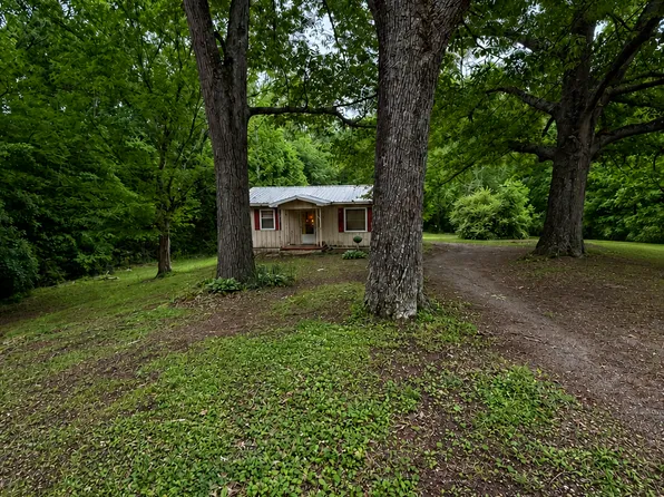 3409 Valley St, Guntersville, AL 35976