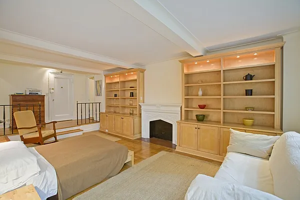 Sold by City Connections Realty | media 15