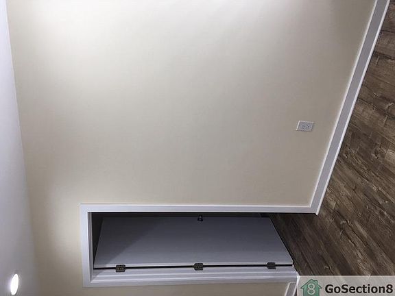 5th image of 1103 W 64th St APT 206