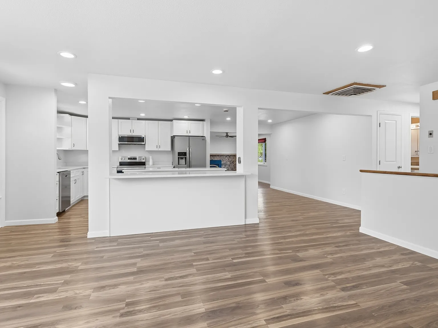 122 Helena Circle - 1 — Photo 4