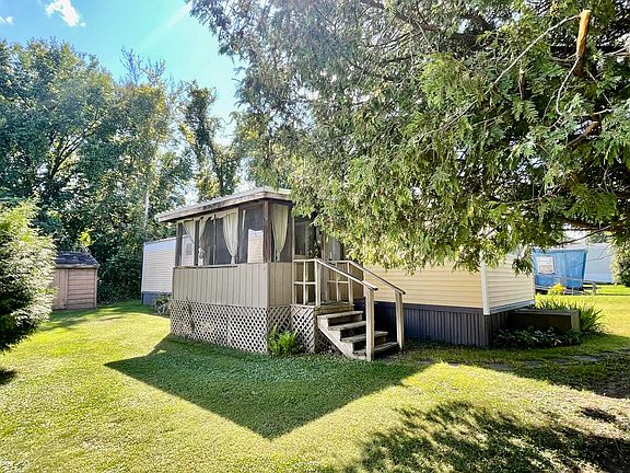 2nd image of 12 Stony Acres Dr