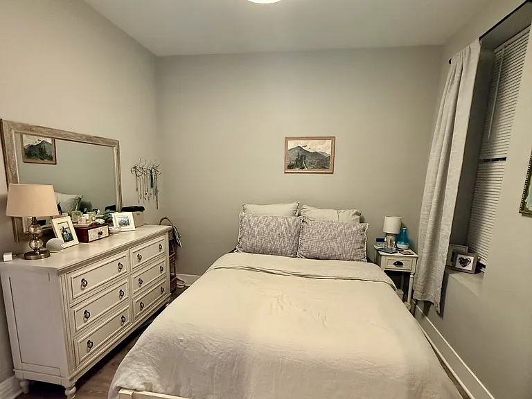 1345 N Bosworth Ave #1F — Photo 7