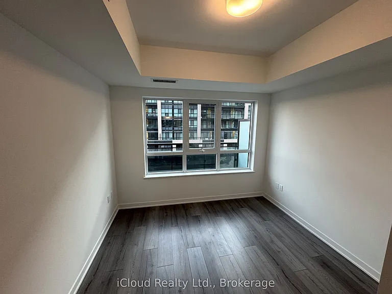 395 Dundas St W #417 — Photo 4