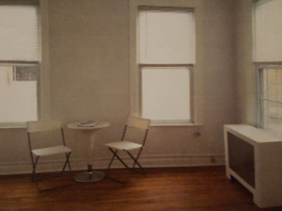 2nd image of 2921 Colden Ave APT A