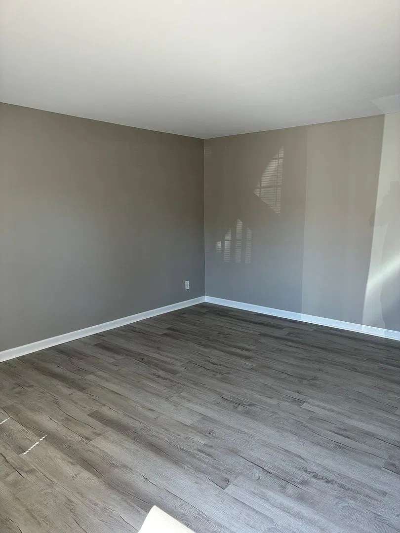 Cedar Trace Apartments - 1213 West Reservoir Ave — Photo 2