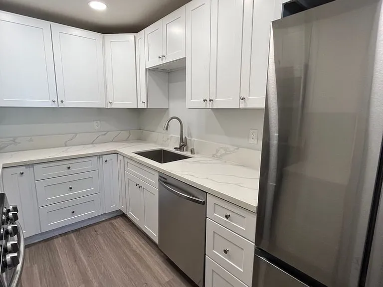 333 Lansing Circle — Photo 12