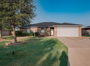 1005 Avenue J, Abernathy, TX 79311