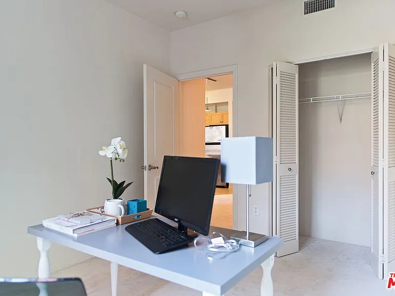 100 S Alameda St #267 — Photo 3