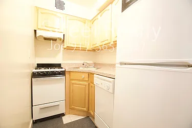 Rented by Street Realty Brokerage LLC