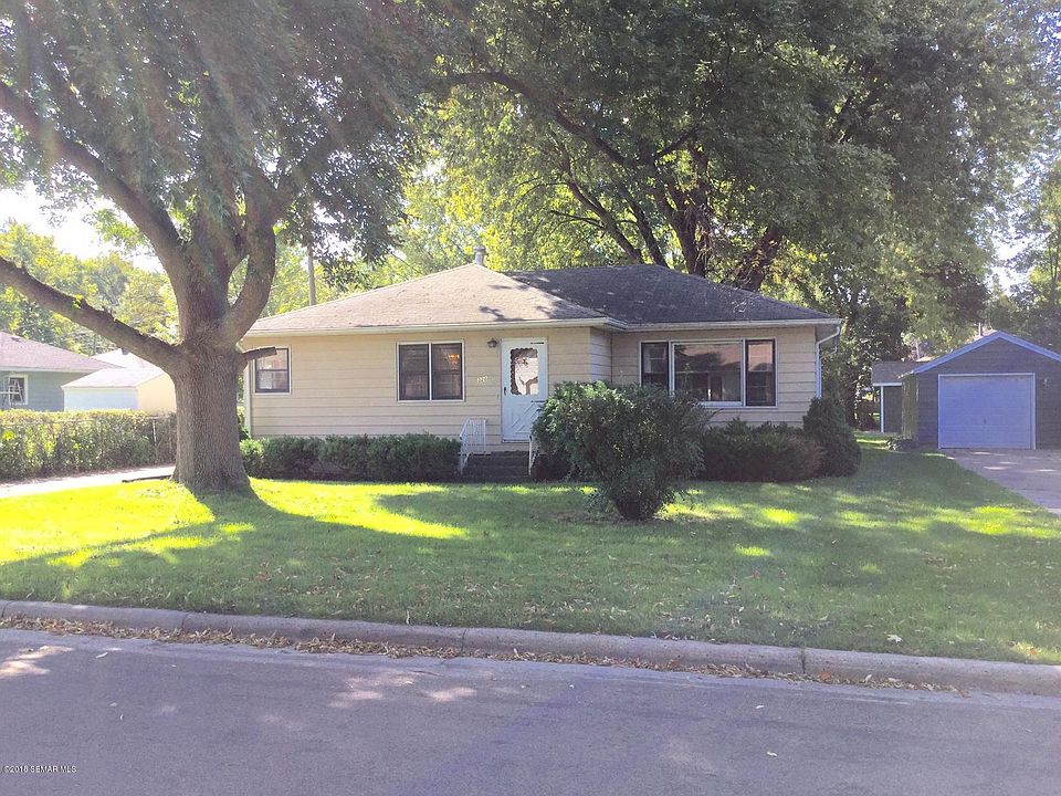 1st image of 320 Burr Oak Dr