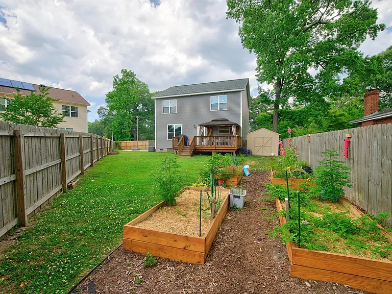 2700 Rodgers St — Photo 33