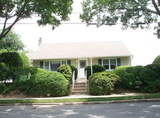 4 Hudson St, Nutley, NJ 07110