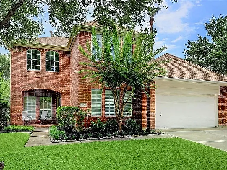 635 Presley Way — Photo 2