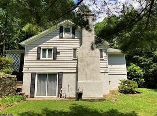 26 Mountain Rd, Succasunna, NJ 07852