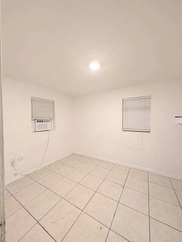 2 bed, 1.0 bath, 530 sqft, $1,175 — Photo 4