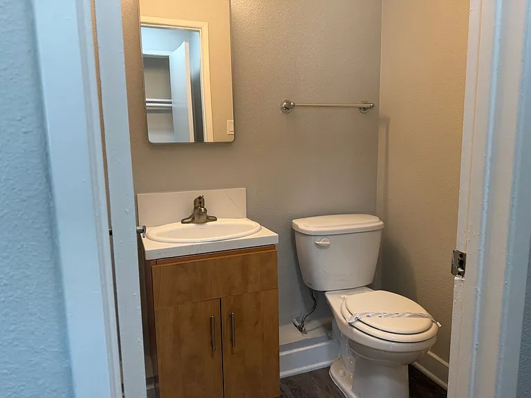 The Circle Apartments at Long Beach — Photo 110