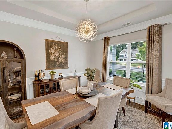 4th image of 582 Bridlewood Cir