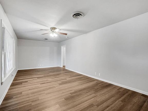 4th image of 6713 Victoria Ave