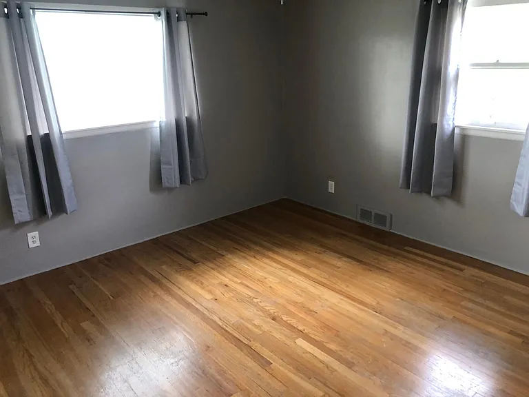 3922 N Elgin St — Photo 7