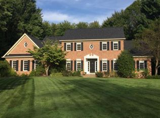 17281 Buckthorn Dr, Chagrin Falls, OH 44023