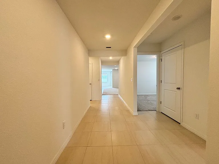 5597 Bullseye Cir — Photo 5