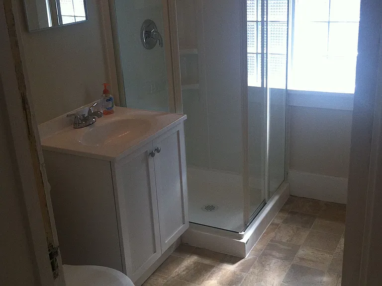 129 N 36th St #4 — Photo 4
